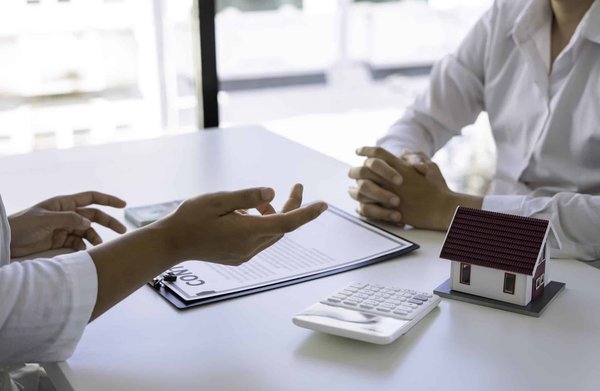 En quoi consiste le courtage d'assurance en Suisse ?