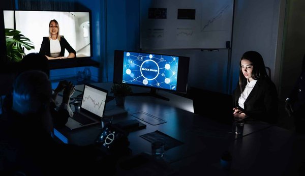 Quel est l'impact de la technologie blockchain sur les services bancaires professionnels en ligne ?