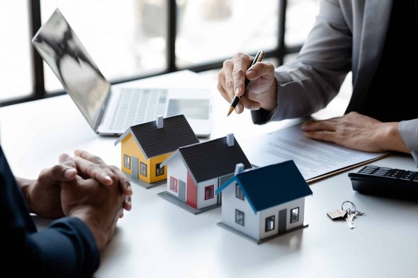 Cinq critères à considérer pour choisir son agence immobilière à Beausoleil